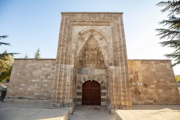 Hatuniye Medresseh 土耳其语 Hatuniye Medresesi 是土耳其卡拉曼的一座历史纪念馆 建于14世纪 — 图库照片