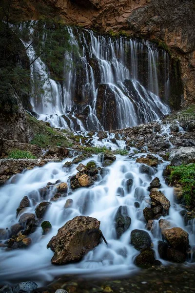 Elif Cascade Kapuzbasi Cascade Dans Parc National Aladaglar Arbres Verts — Photo