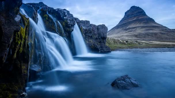 Ijsland Timelapse Fotografie Van Waterval Beroemde Berg Kirkjufellsfoss Kirkjufell Het — Stockvideo