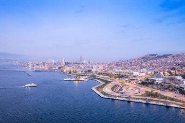 İzmir 'in gündüz İHA' lı havadan çekilmiş fotoğrafı