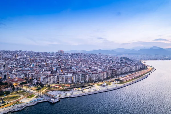 İzmir 'in gündüz İHA' lı havadan çekilmiş fotoğrafı