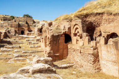 Mardin, Dara Antik Şehir. Mezopotamya. Mardin, Türkiye. Dara Antik Şehir, Mezopotamya 'nın en önemli yerleşimlerinden biri..