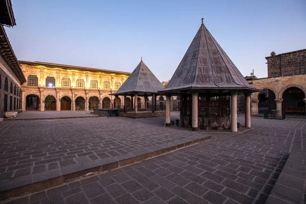 Ulu Cami Diyarbakir Grand Mosque Sunrise Eastern Turkey Inner Yard — Stock Photo, Image