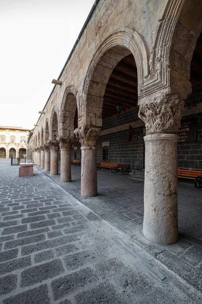 Ulu Cami Diyarbakir Grande Moschea All Alba Turchia Orientale Cortile — Foto Stock