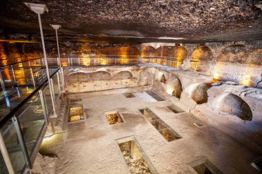 Mardin, Dara Antik Şehir. Mezopotamya. Mardin, Türkiye. Dara Antik Şehir, Mezopotamya 'nın en önemli yerleşimlerinden biri..