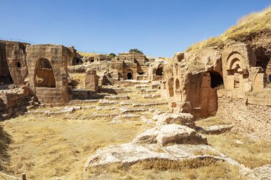 Mardin, Dara Antik Şehir. Mezopotamya. Mardin, Türkiye. Dara Antik Şehir, Mezopotamya 'nın en önemli yerleşimlerinden biri..