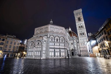 Floransa (Firenze), İtalya. Floransa şehri Toskana 'nın en önemli üç simgesini gösteriyor.