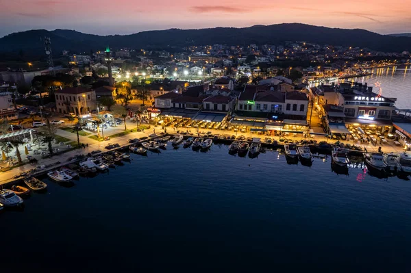 Türkiye 'nin en büyük üçüncü şehri olan Urla, İzmir' de insansız hava aracı vuruldu. hava görünümü
