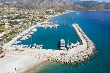 Datca yarımadasının inanılmaz hava fotoğrafı, Akdeniz ile Ege denizleri arasındaki girintili kıyı şeridi güzel turkuaz suyu, yaklaşık 1 km yükseklik, Türkiye, Palamutbuku
