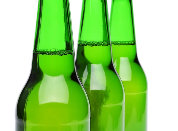 Tres botellas de cerveza de cerca — Foto de Stock