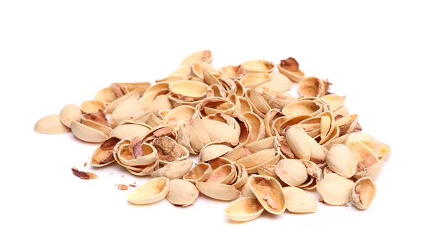 Kourallinen pistaasipähkinöitä kuori — kuvapankkivalokuva