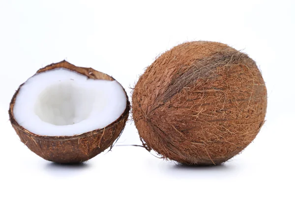 Cocco e fetta su fondo bianco — Foto Stock