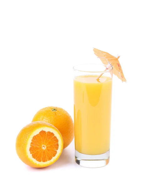 Jus d'orange en segment geïsoleerd op wit — Stockfoto