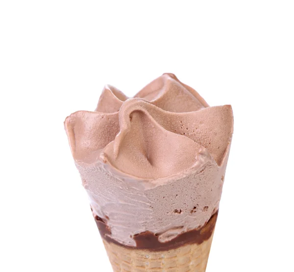 Imagem de perto de cone de sorvete de chocolate . — Fotografia de Stock