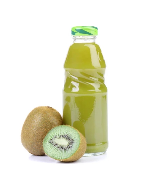 Natuurlijke kiwi en fles van SAP. — Stockfoto