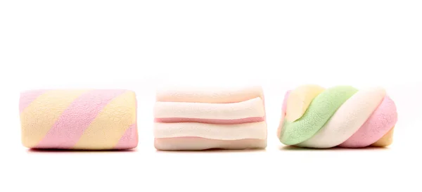 Tre olika färgglada marshmallow. närbild. — Stockfoto