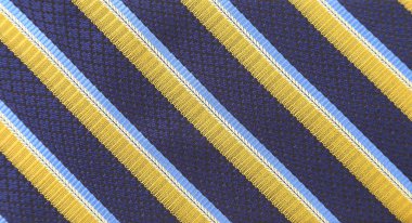 arka planı renkli çizgili kravat.