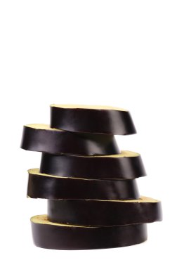 Patlıcan dilimleri siyah yığını.