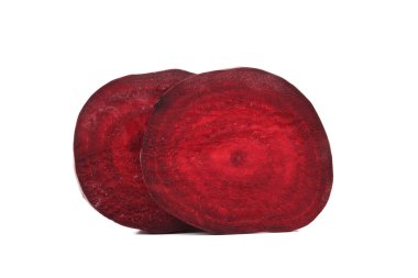 iki kırmızı pancar dilimleri.