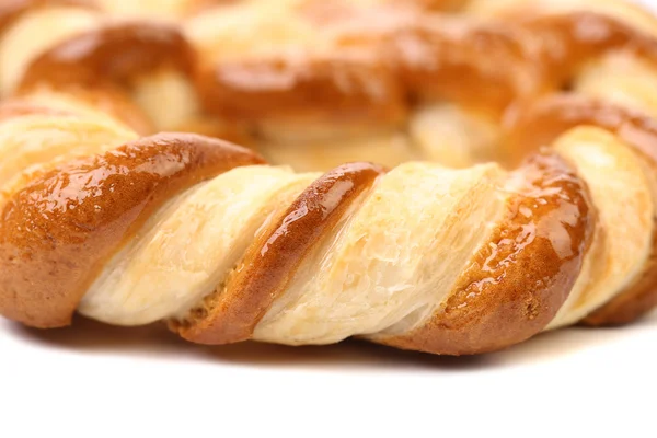 Kekse in Knotenform auf weißem Hintergrund — Stockfoto