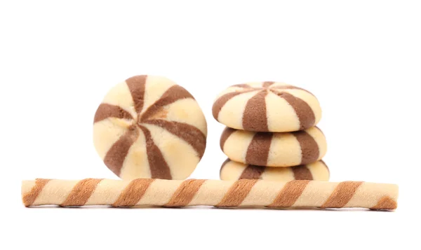Rollos de oblea de chocolate rayado y galletas de estaca . — Foto de Stock