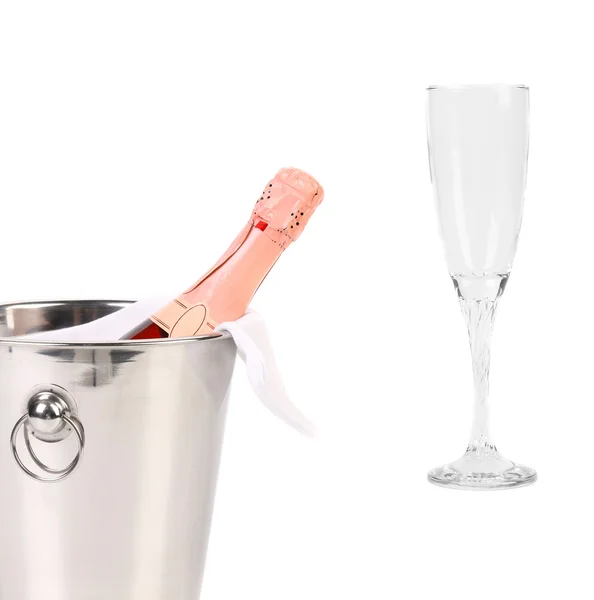 Garrafa de champanhe em refrigerador e vidro — Fotografia de Stock