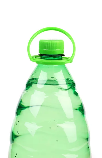 Oberseite der Plastikflasche mit Wasser ohne Etikett. — Stockfoto