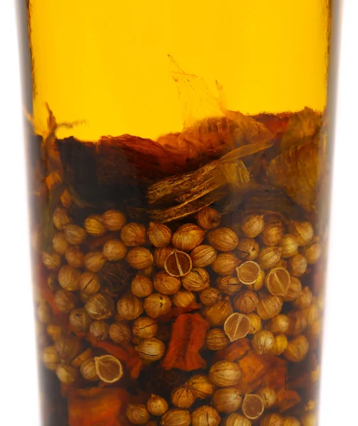 Πετρελαίου με spicery σε μπουκάλι. — Φωτογραφία Αρχείου