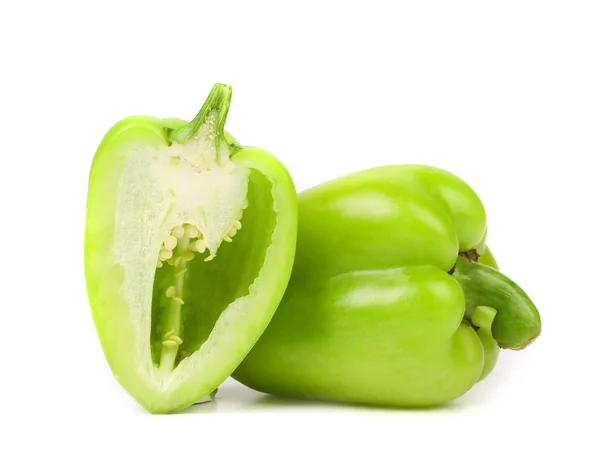 Groene paprika geïsoleerd — Stockfoto