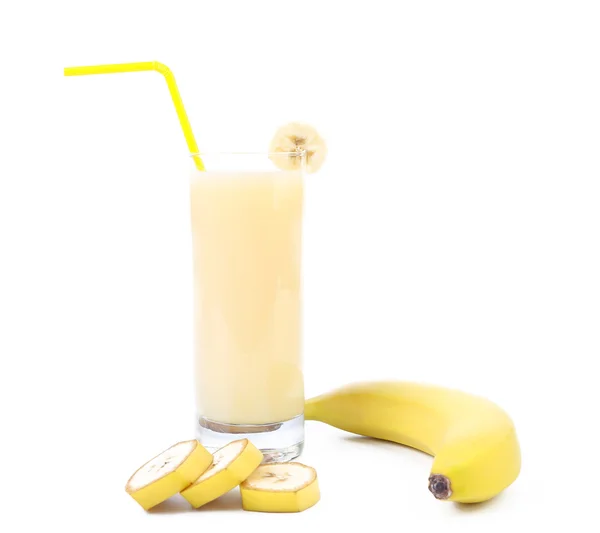 Skivor av banan och juice. närbild. — Stockfoto