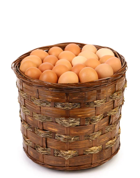 Ägg i korgen — Stockfoto