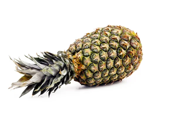 Fresh whole pineapple. — Stock Photo, Image