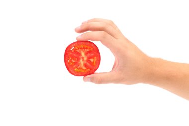 domates dilimi elini tutar