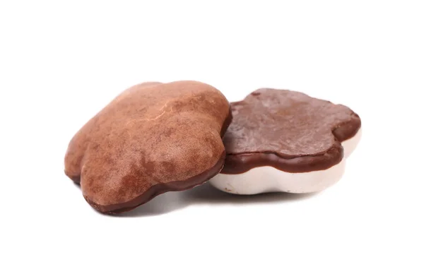 Dos merengues de chocolate en forma de corazón . — Foto de Stock