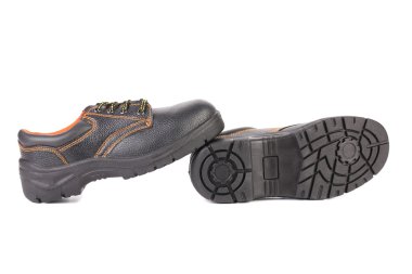 siyah adamın çizmeleri ile turuncu dikiş.