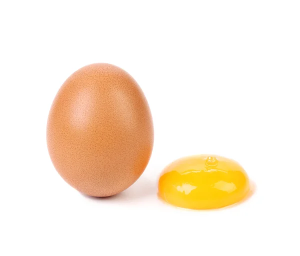 全蛋和蛋黄 — 图库照片