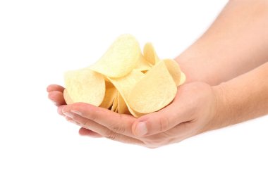 patates cipsi eller üzerinde.