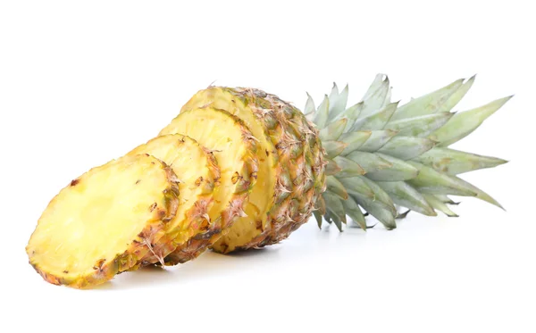 Close up van gesneden ananas. — Stockfoto
