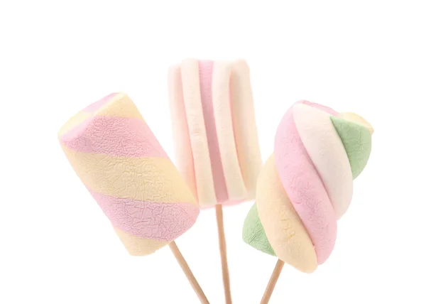 Tre diversi marshmallow colorati su bastoncini — Foto Stock