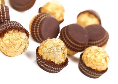 Altın çikolatalı bonbon demet.