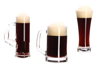 farklı bardak kahverengi bira