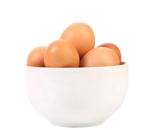 Kahverengi yumurta ile kase — Stok fotoğraf