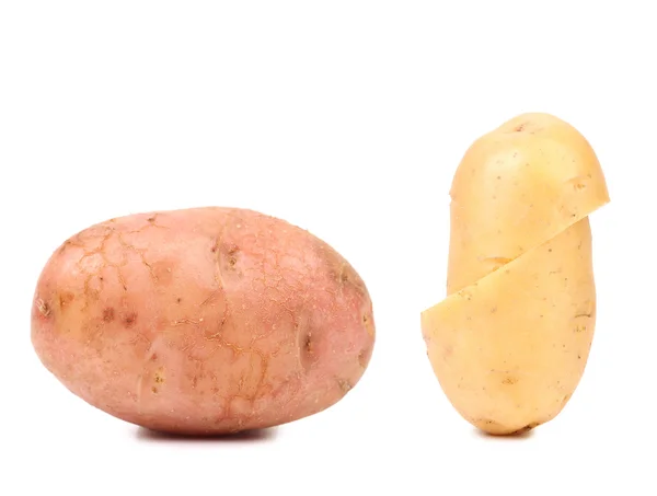 Дві картоплі цілі і нарізані . — стокове фото