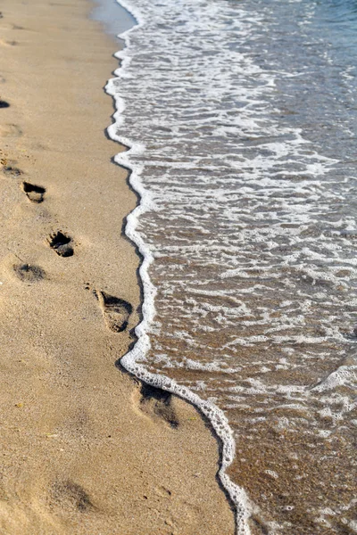 Sabbia e onda sul mare . — Foto Stock
