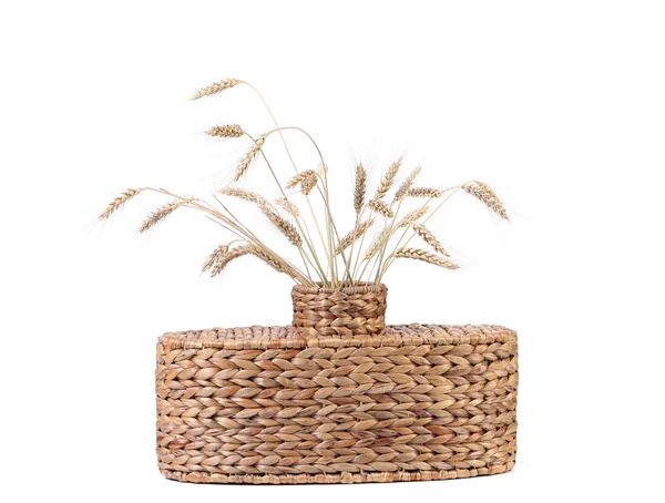 Wicker vase with wheat ears. — Stock Photo, Image