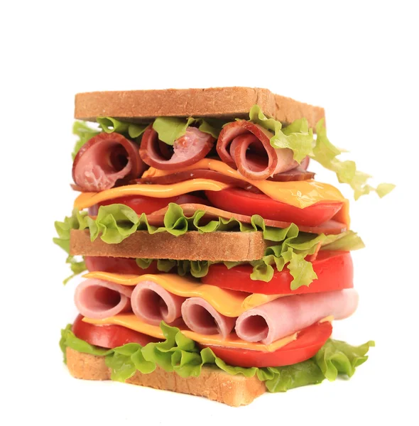 Grote sandwich met verse groenten. — Stockfoto