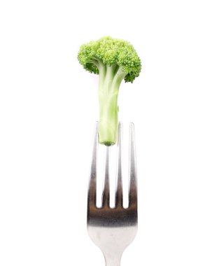 çatal üzerinde taze brokoli.