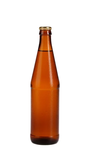 Бутылка пива, выделенная на белом. — стоковое фото