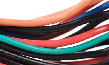 çok renkli bilgisayar kablosu.