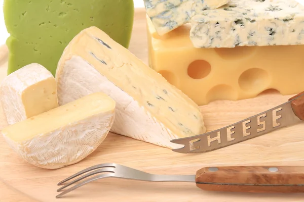 Blue cheese on the wooden table. — Stock Photo, Image
